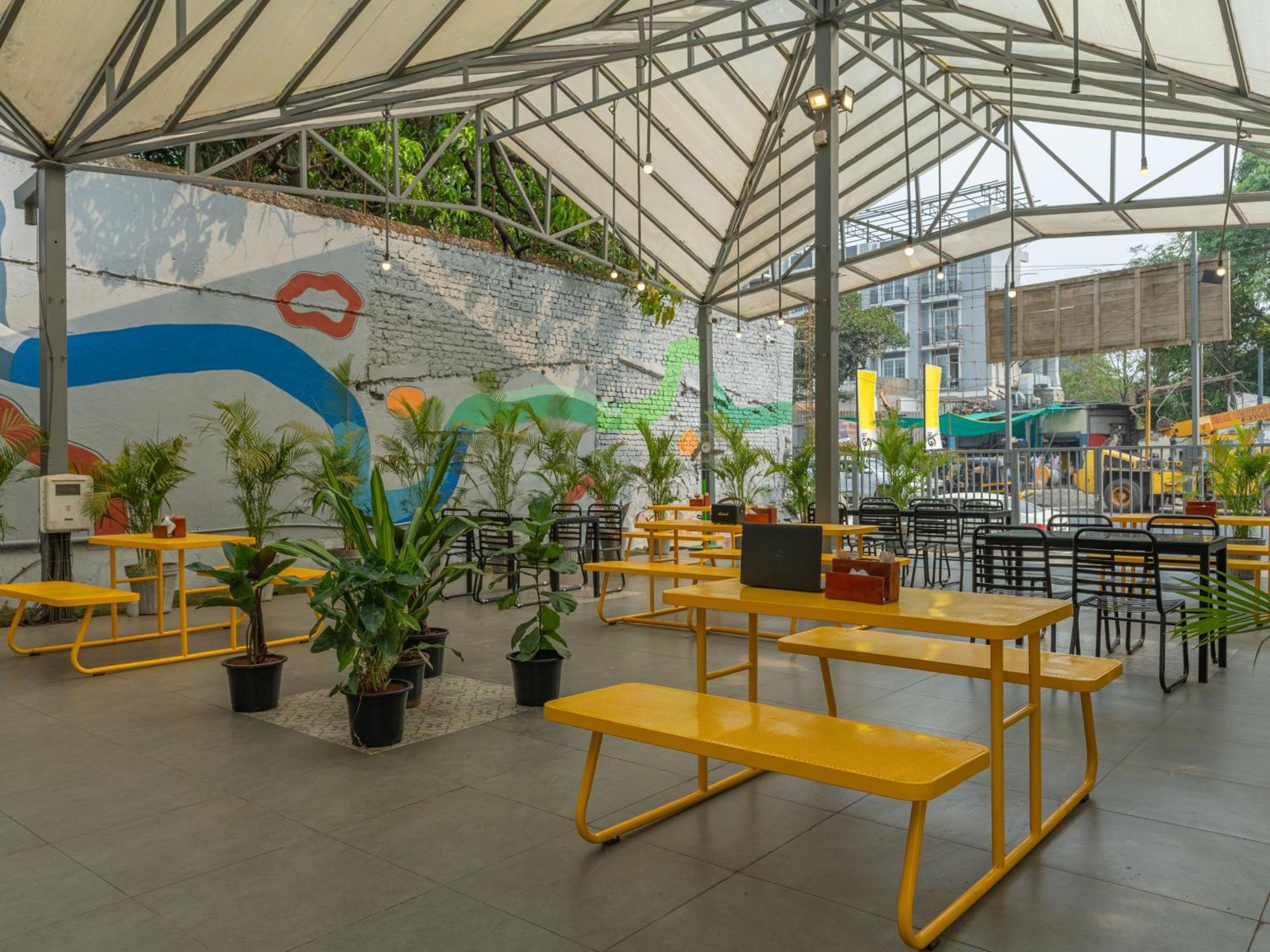 The Hosteller Lonavala, City Centre Exterior photo