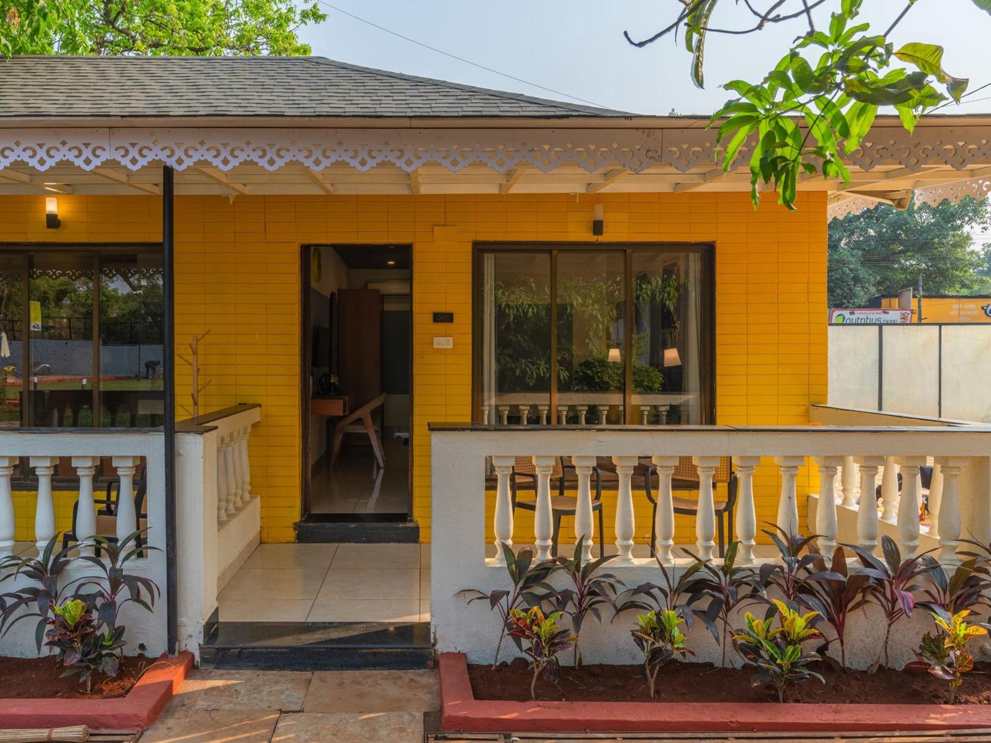 The Hosteller Lonavala, City Centre Exterior photo