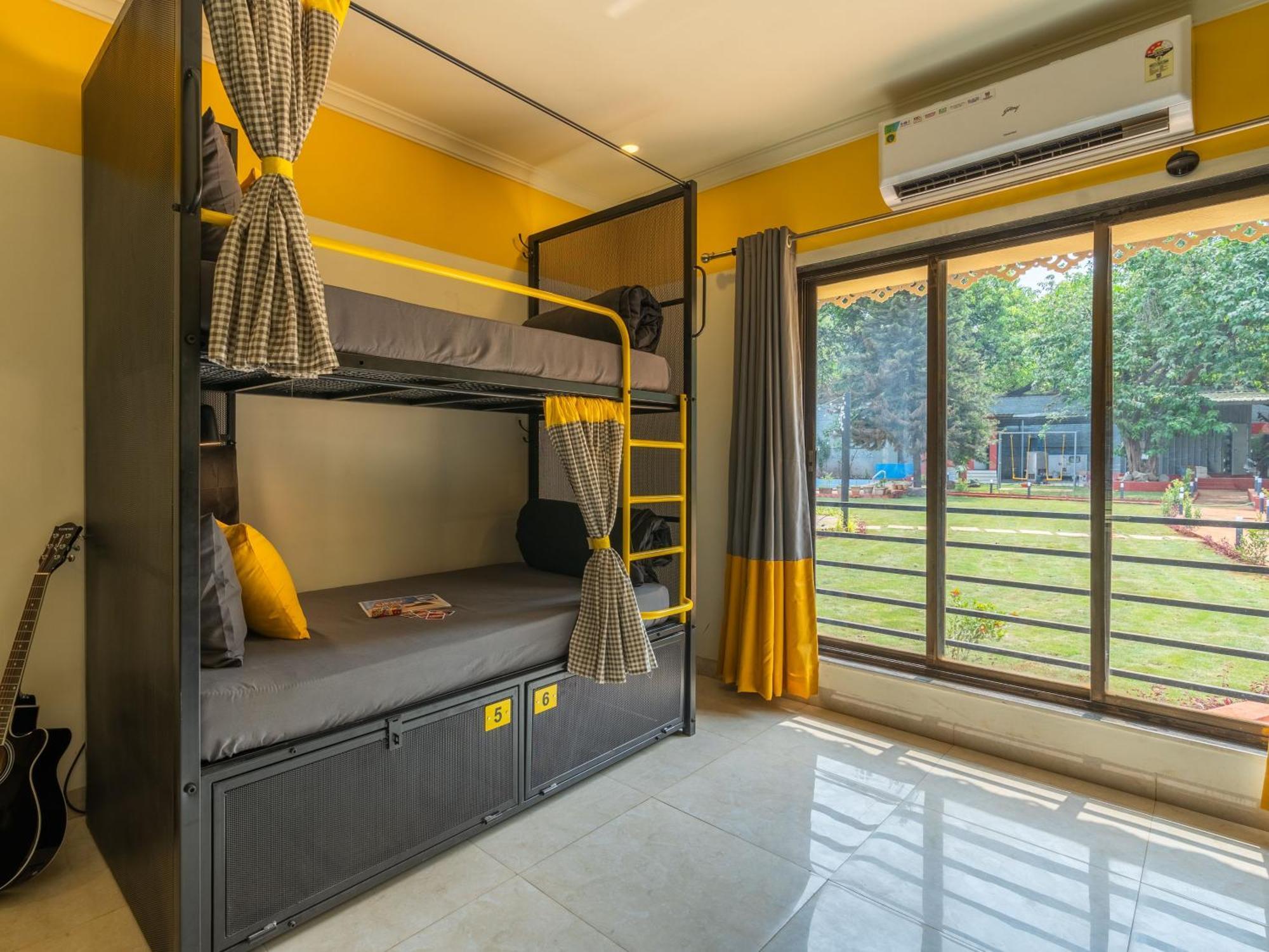 The Hosteller Lonavala, City Centre Exterior photo