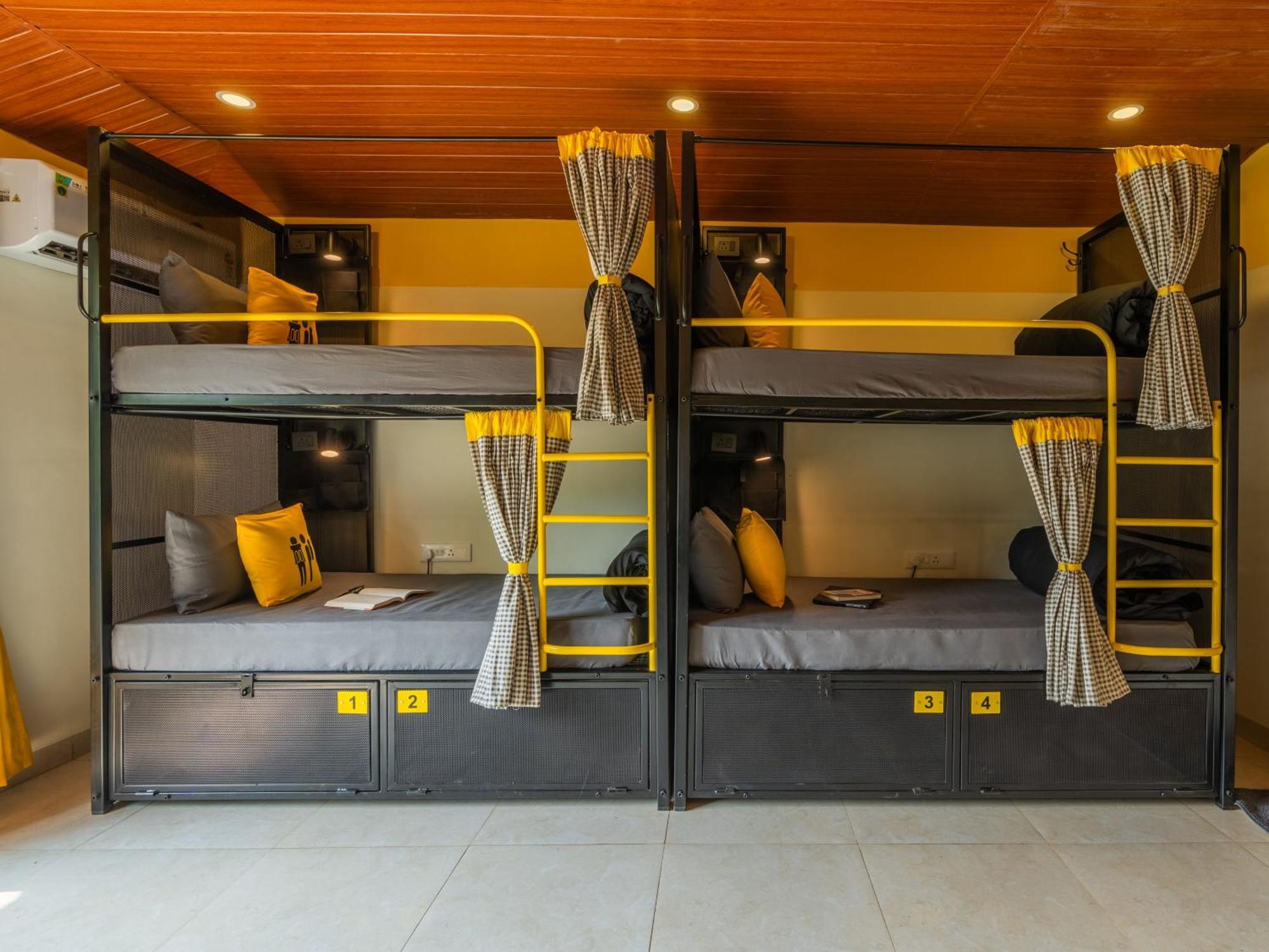 The Hosteller Lonavala, City Centre Exterior photo
