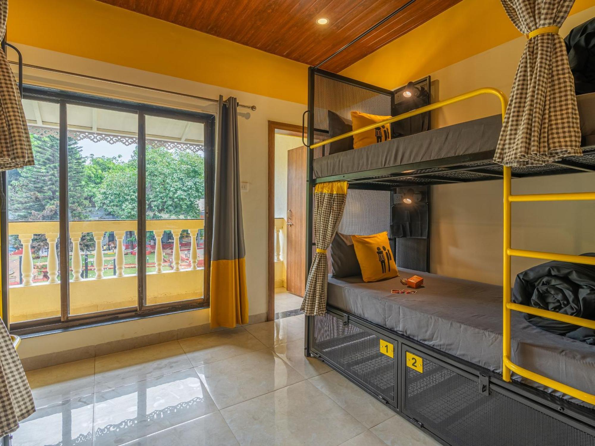 The Hosteller Lonavala, City Centre Exterior photo