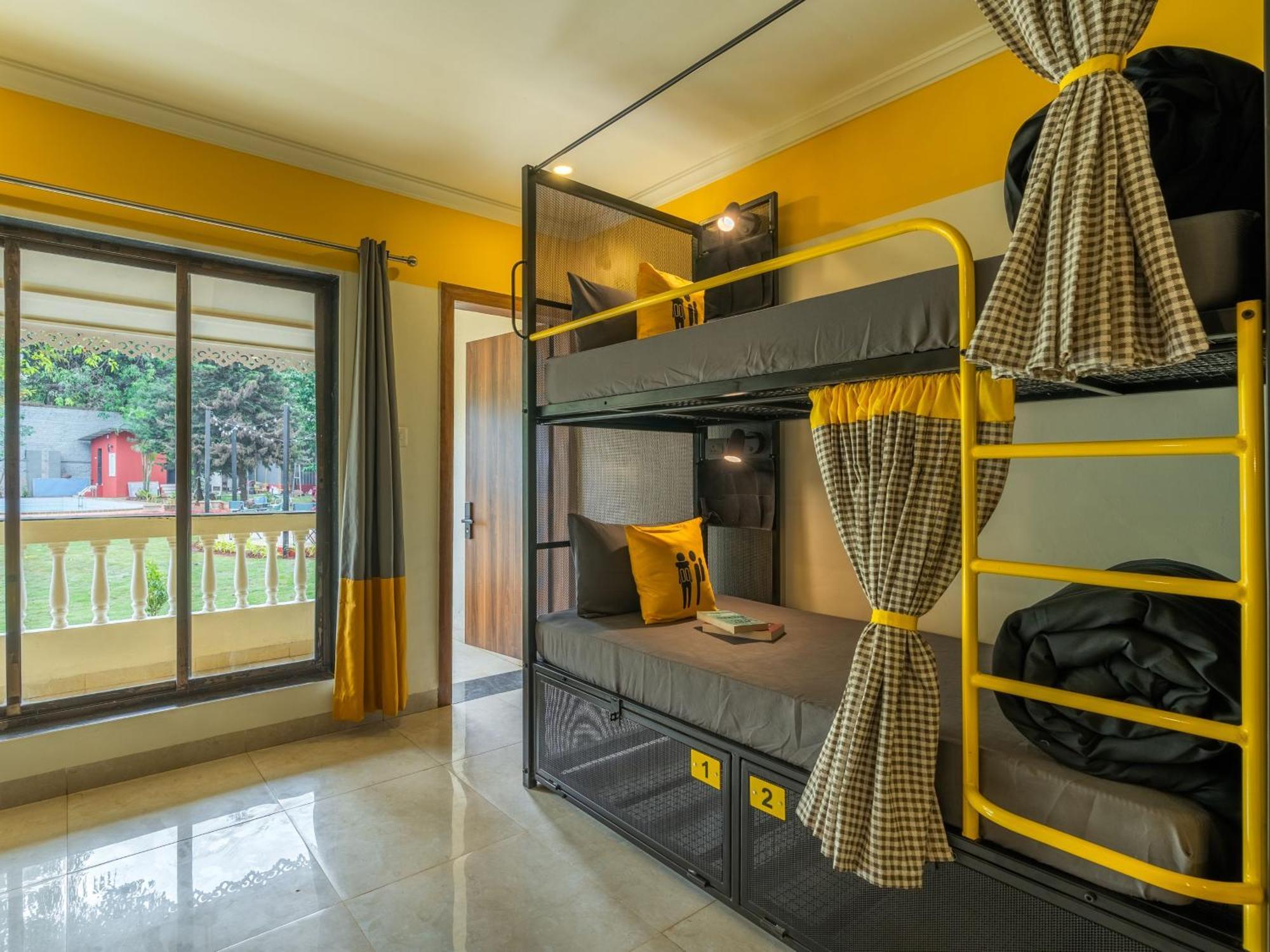 The Hosteller Lonavala, City Centre Exterior photo